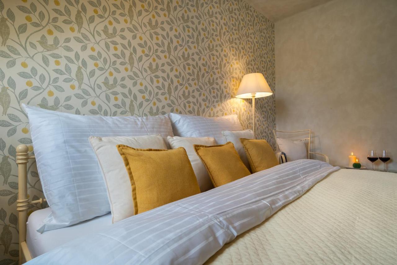 Boutique Hotel Soukenikuv Dum クトナー・ホラ エクステリア 写真