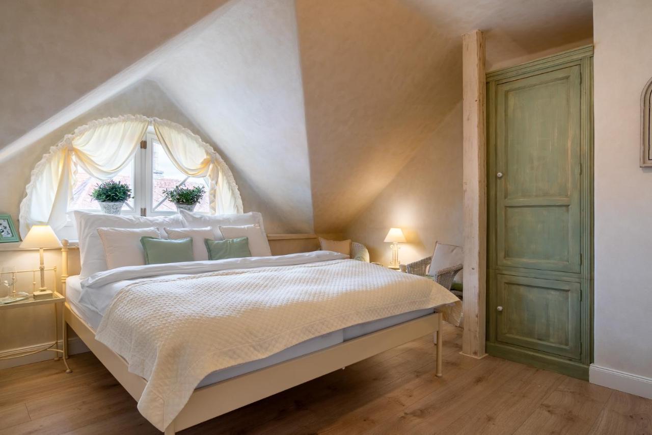 Boutique Hotel Soukenikuv Dum クトナー・ホラ エクステリア 写真