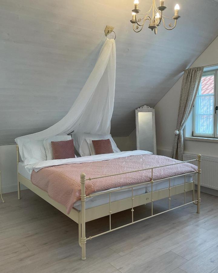Boutique Hotel Soukenikuv Dum クトナー・ホラ エクステリア 写真