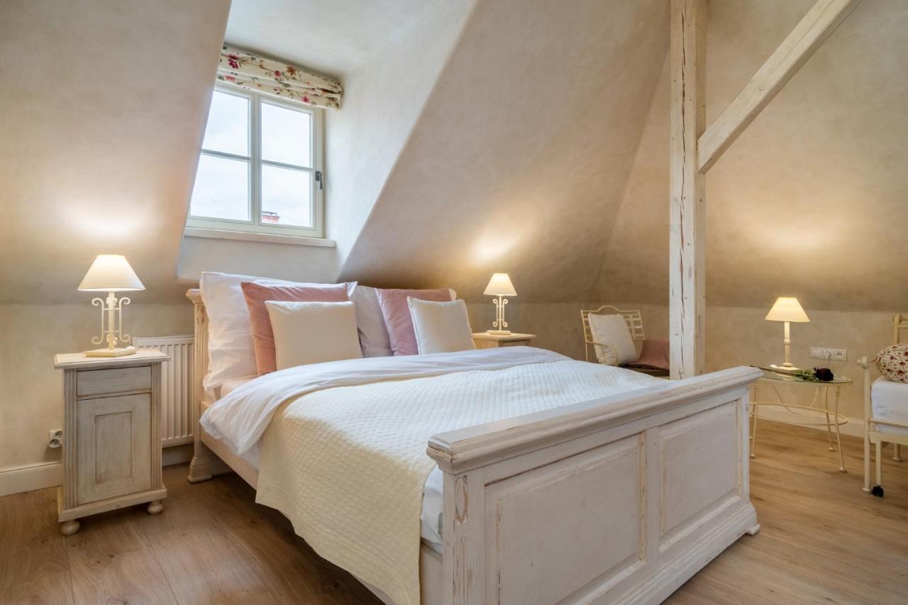 Boutique Hotel Soukenikuv Dum クトナー・ホラ エクステリア 写真
