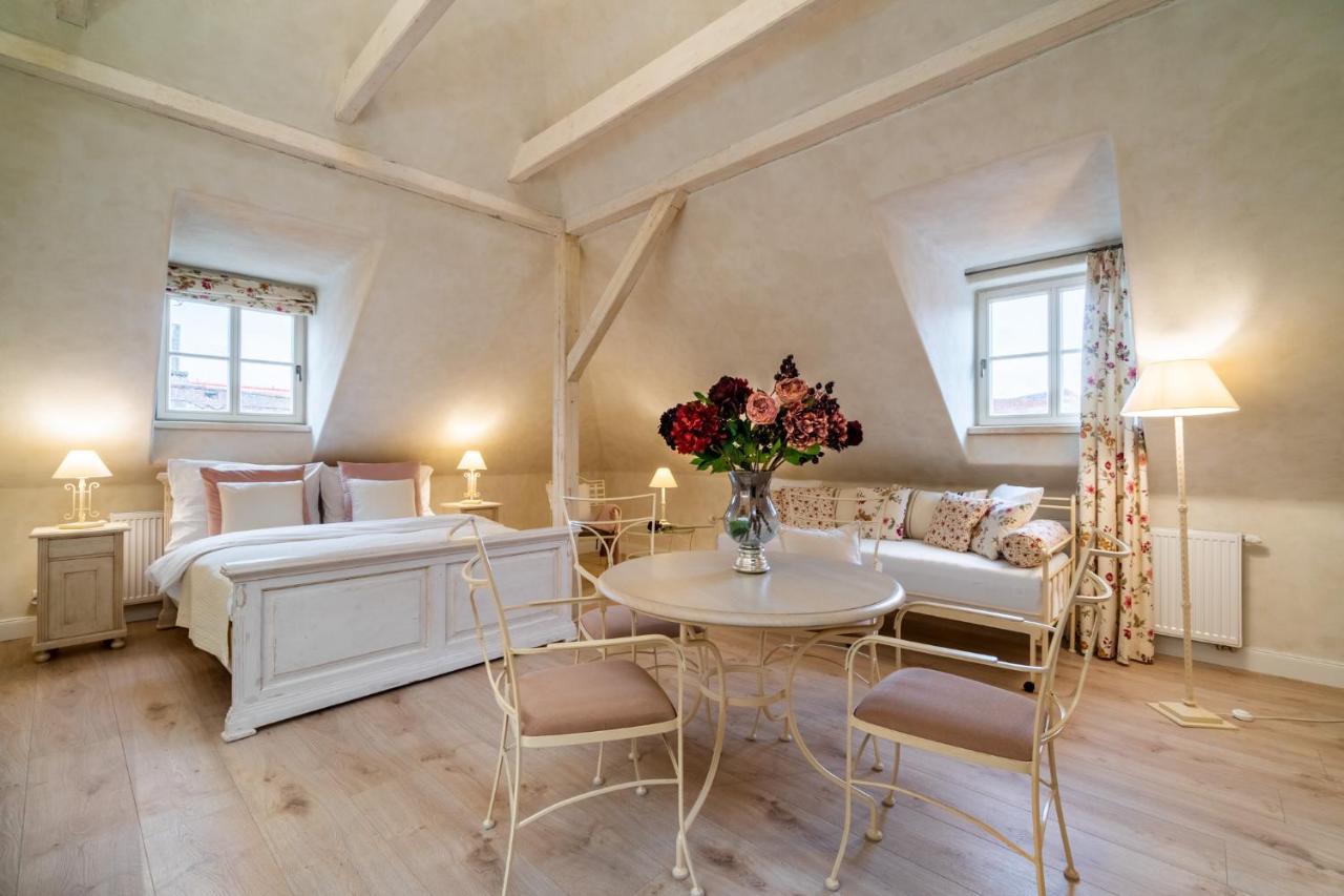 Boutique Hotel Soukenikuv Dum クトナー・ホラ エクステリア 写真